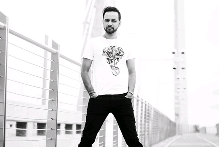 /media/k2/galleries/63979/Masquerade-03