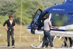 Shah Rukh Khan chopper, Shah Rukh Khan, srk hires a chopper to reach the sets of zero, Abhay deol