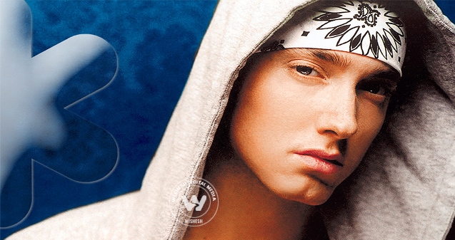 Eminem's "Rap God" tops Billboard},{Eminem's "Rap God" tops Billboard