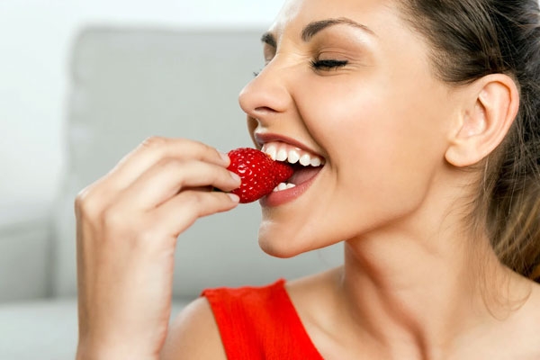 Can Strawberries Whiten your Teeth?