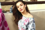 Rajinikanth, Shankar, amy jackson relieved from 2 0, Amy jackson latest