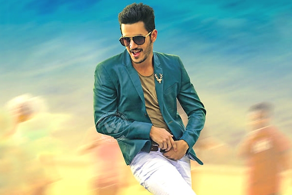 Rajinkanth to Introduce Akhil},{Rajinkanth to Introduce Akhil
